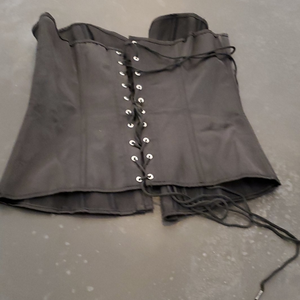 Bustier - Picture 3 of 3
